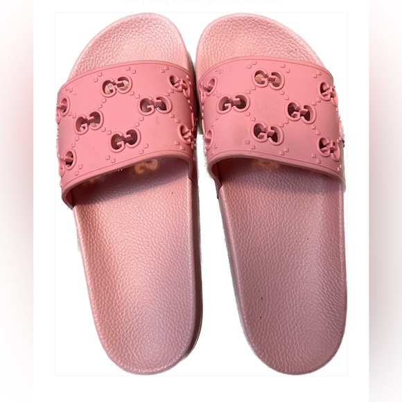 Pink Gucci Rubber slides. US Size 8 - Picture 3 of 9